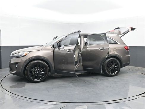 Used 2020 Kia Sorento EX image 53