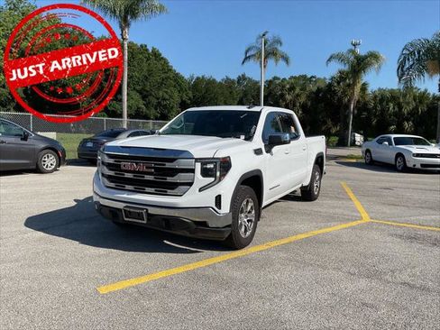 Used 2023 GMC Sierra 1500 SLE AWD/4WD image 2