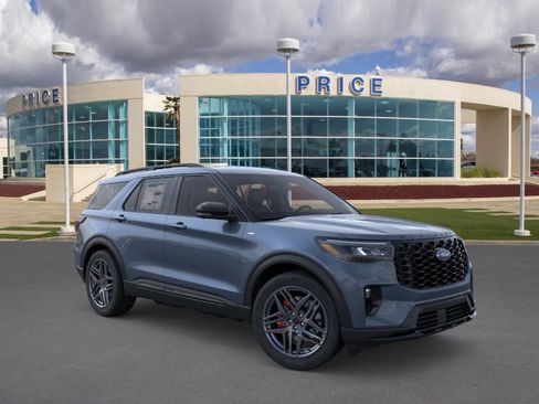 Used 2026 Ford Explorer ST-Line w/ ST-Line Street Pack image 7