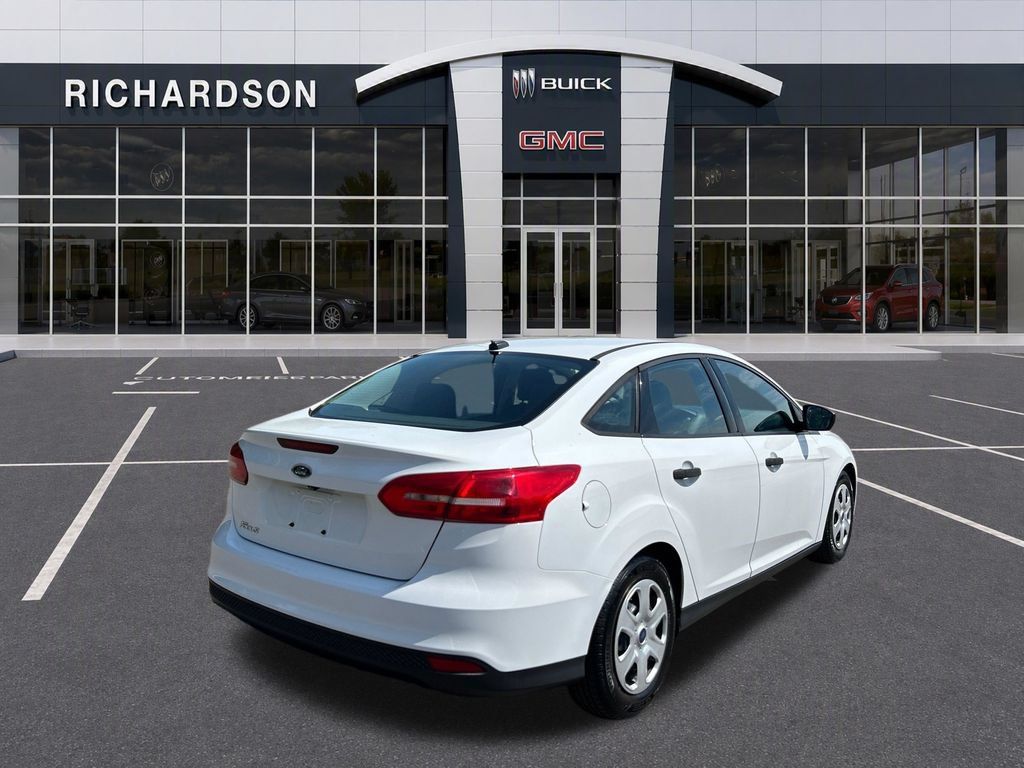 Used 2015 Ford Focus S FWD image 5