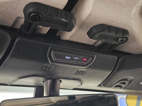 Used 2021 Jeep Wrangler Unlimited Sahara w/ Uconnect 4C Nav & Sound Group AWD/4WD image 22