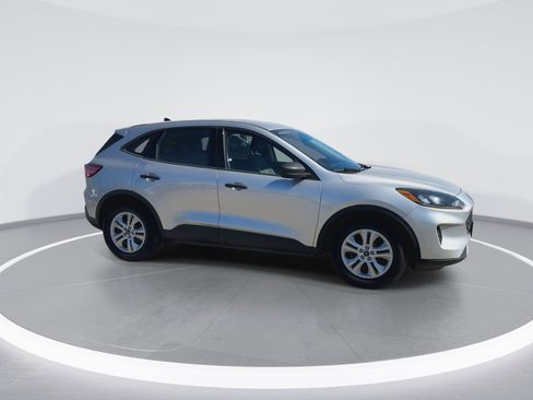 Used 2020 Ford Escape S image 10