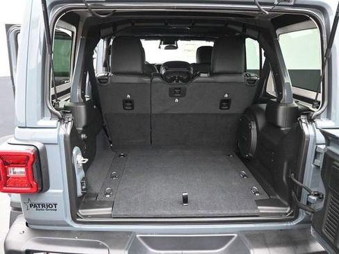 Used 2026 Jeep Wrangler Unlimited Rubicon AWD/4WD image 21