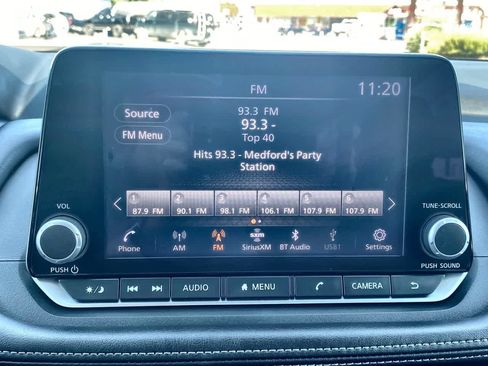 Used 2024 Nissan Rogue SV FWD image 16