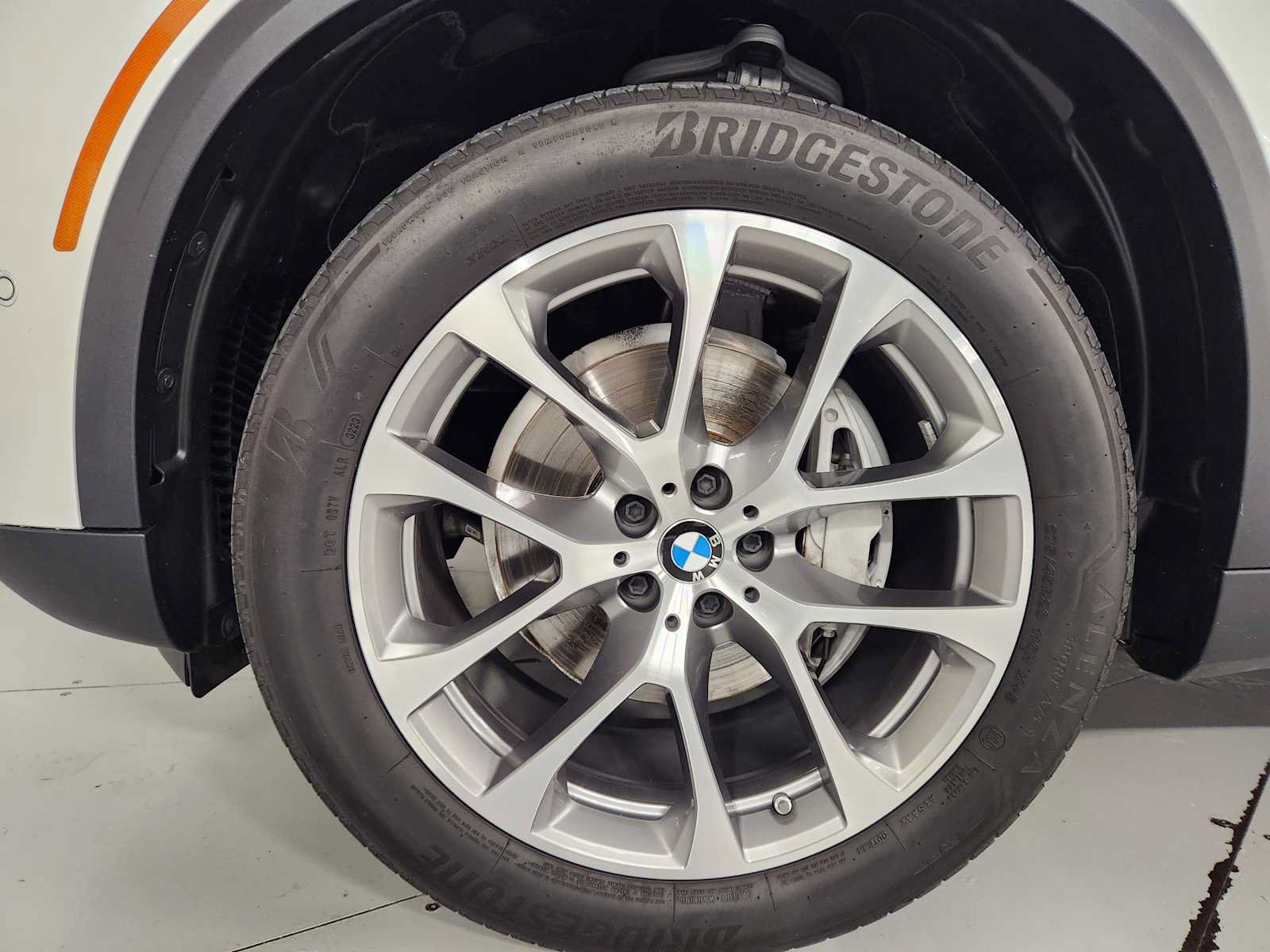 Used 2024 BMW X5 xDrive40i w/ Parking Assistance Package AWD/4WD image 8