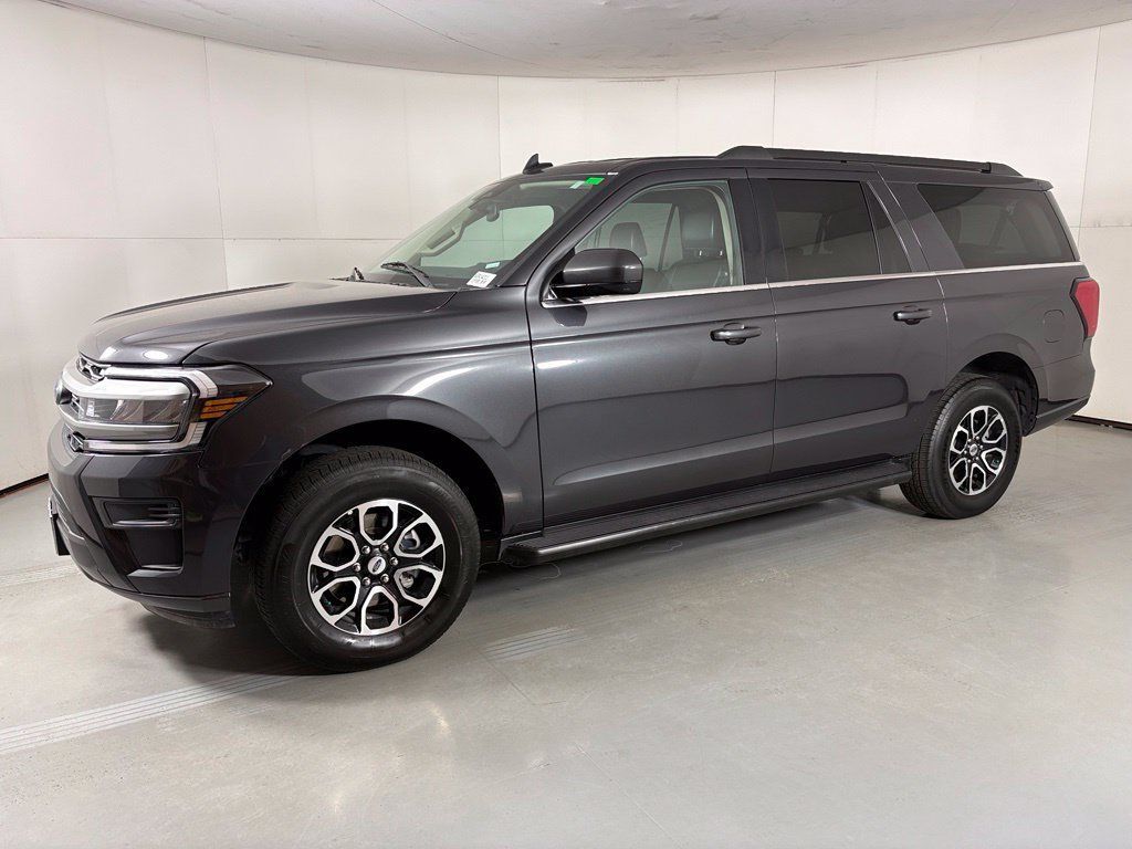 Used 2024 Ford Expedition Max XLT AWD/4WD image 5