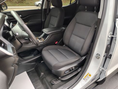 Used 2023 GMC Acadia SLE w/ Driver Convenience Package image 17