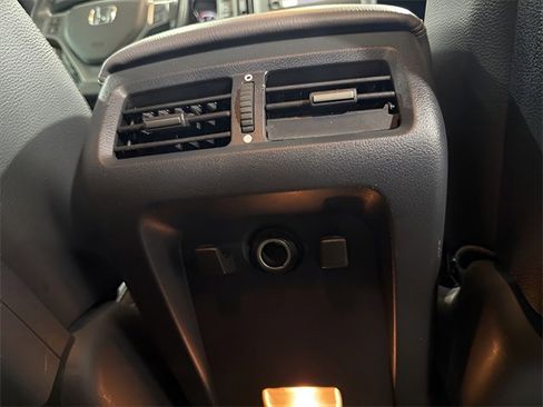 Used 2014 Honda Ridgeline SE image 32