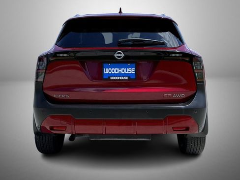 Used 2025 Nissan Kicks SR w/ SR Premium Package AWD/4WD image 6
