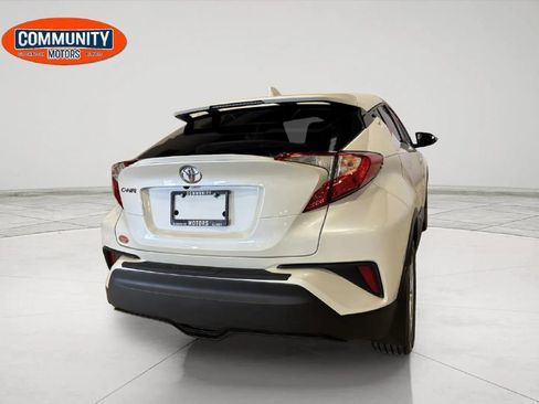 Used 2020 Toyota C-HR LE image 6