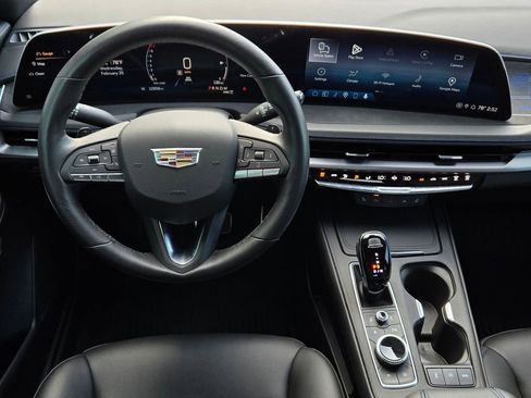 Certified 2025 Cadillac XT4 Sport w/ Cold Weather Package image 14