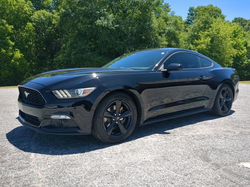 Used 2016 Ford Mustang Coupe w/ Equipment Group 051A RWD image 6