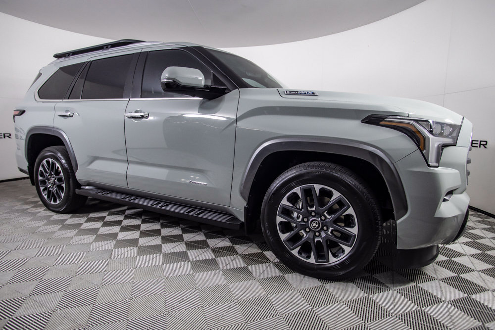 Used 2025 Toyota Sequoia Limited AWD/4WD image 2