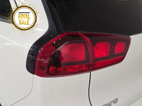 Certified 2020 Kia Niro EX w/ Cold Weather Package image 13