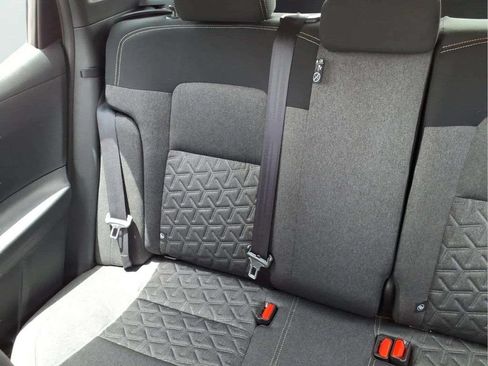 Used 2025 Nissan Kicks SV FWD image 13