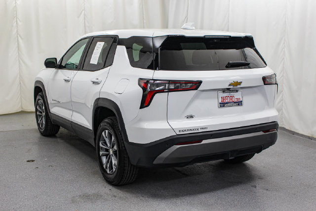 Used 2025 Chevrolet Equinox LT w/ Safety and Technology Package AWD/4WD image 5