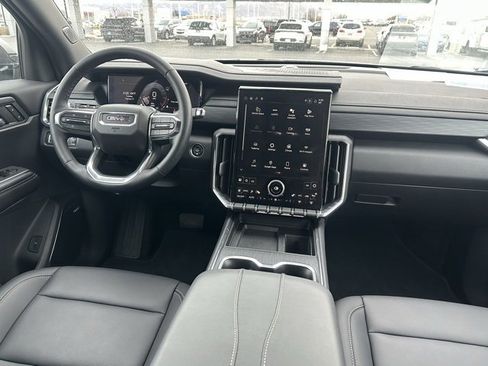 Certified 2025 GMC Acadia Elevation w/ Elevation Premium Package image 16