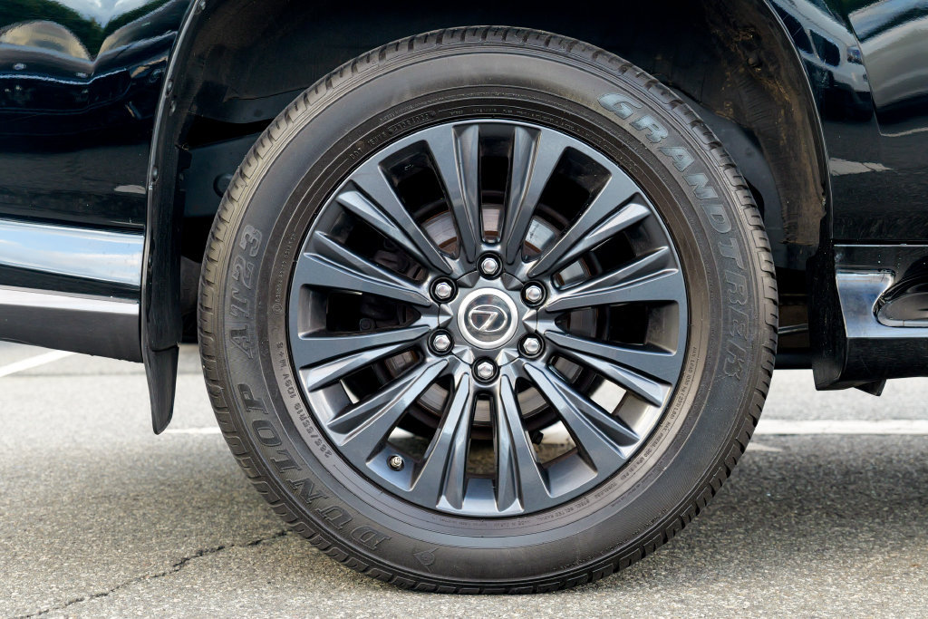 Used 2023 Lexus GX 460 Premium AWD/4WD image 13