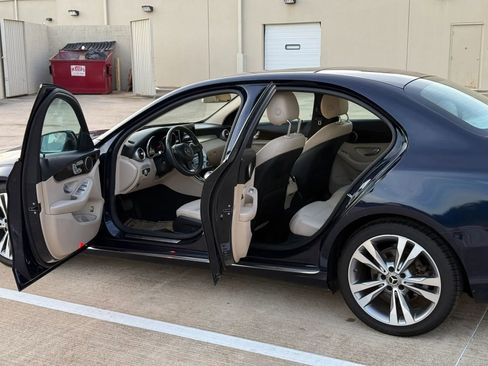 Used 2018 Mercedes-Benz C 300 Sedan image 11