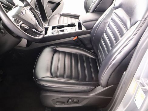 Used 2024 Ford Edge SEL image 11