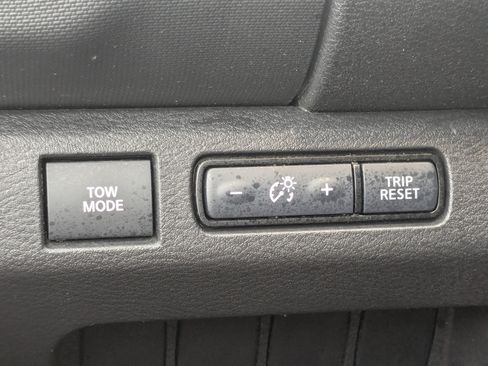 Used 2024 Nissan Frontier PRO-4X w/ Off-Road Protection Package AWD/4WD image 30