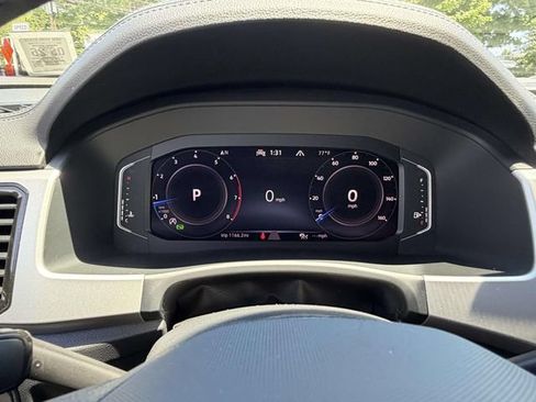 Used 2023 Volkswagen Atlas Cross Sport SE w/ Black Wheel Package AWD/4WD image 23