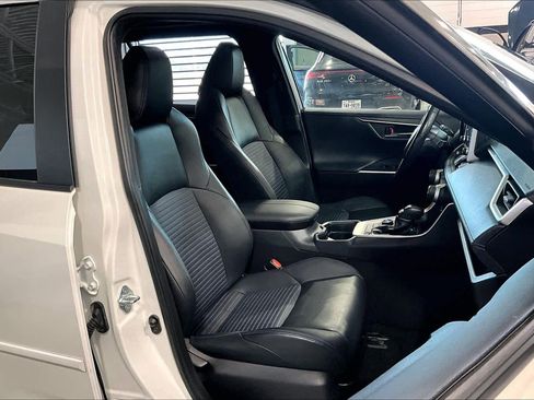 Used 2021 Toyota RAV4 XSE AWD/4WD image 9