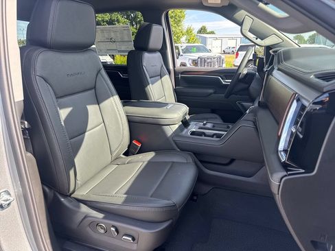 New 2026 GMC Sierra 2500 Denali w/ Denali Reserve Package AWD/4WD image 11
