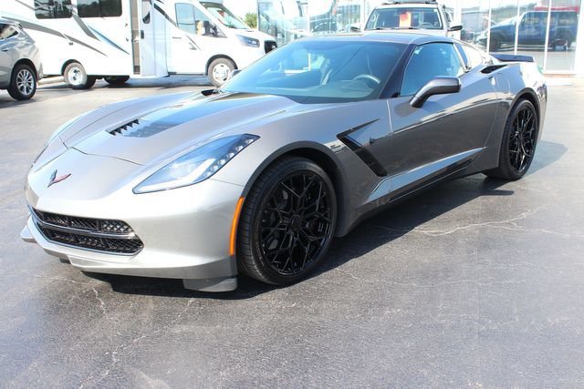 Used 2016 Chevrolet Corvette Stingray Coupe w/ Battery Protection Package RWD image 2