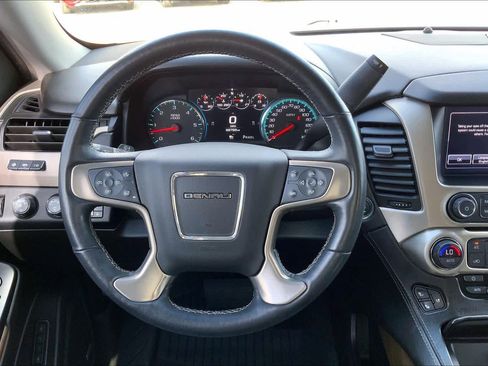 Used 2019 GMC Yukon XL Denali w/ Denali Ultimate Package image 5