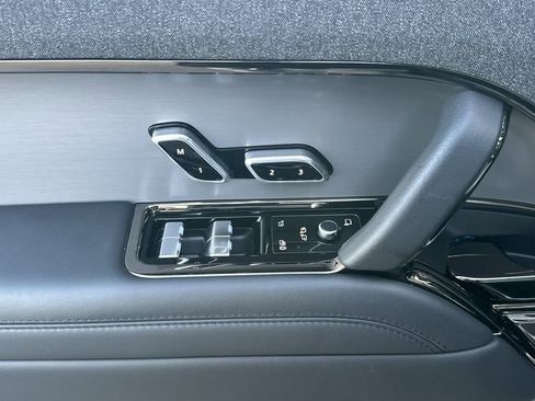 Used 2023 Land Rover Range Rover Sport SE Dynamic image 10