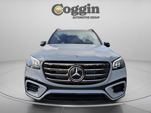 New 2026 Mercedes-Benz GLS 580 4MATIC image 8