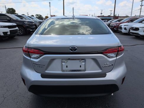 Used 2024 Toyota Corolla LE FWD image 4