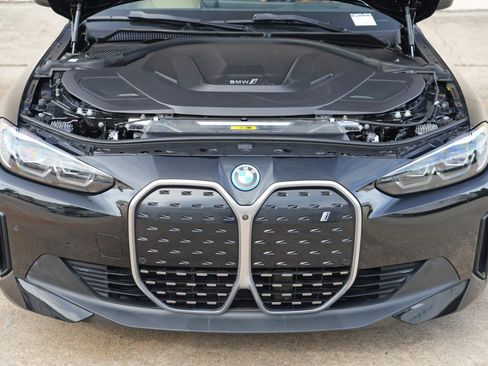 Used 2024 BMW i4 eDrive35 w/ Premium Package RWD image 8