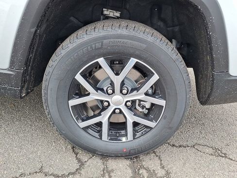 New 2025 Jeep Grand Cherokee L Limited image 8