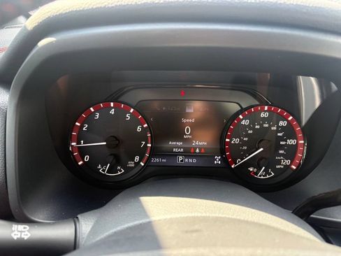 Used 2024 Nissan Titan PRO-4X w/ Pro-4x Convenience Package AWD/4WD image 20