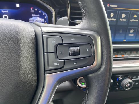 Used 2023 Chevrolet Silverado 1500 LTZ w/ Technology Package AWD/4WD image 21