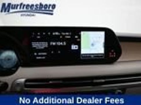 Used 2024 Hyundai Palisade Limited FWD image 7
