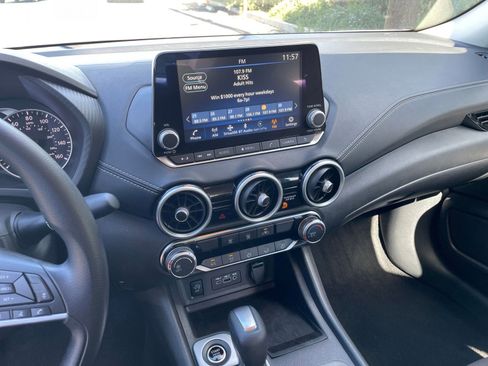 Used 2025 Nissan Sentra SV image 17