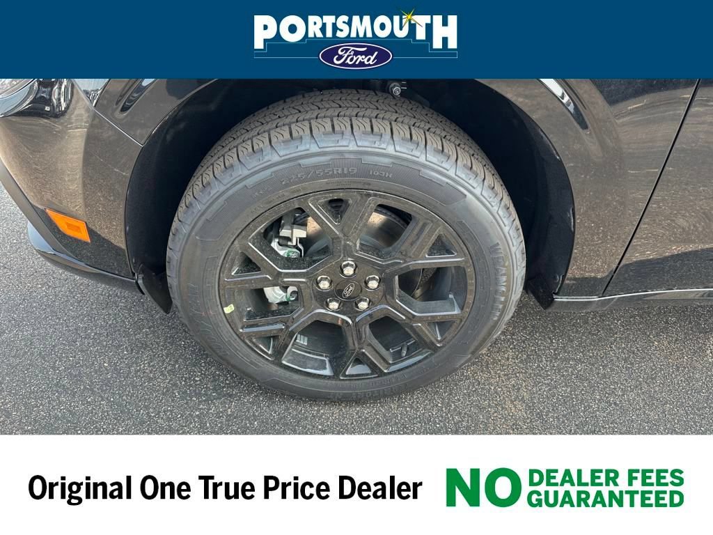 Used 2025 Ford Maverick Lobo AWD/4WD image 27