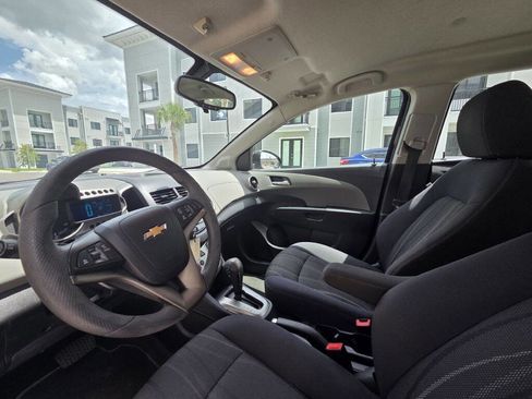 Used 2016 Chevrolet Sonic LT FWD image 27
