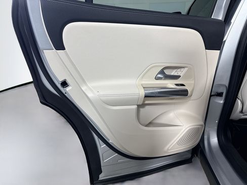 Used 2021 Mercedes-Benz GLA 250 image 26