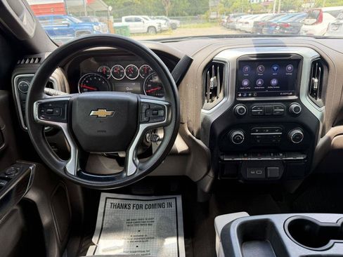 Used 2020 Chevrolet Silverado 1500 LT RWD image 13