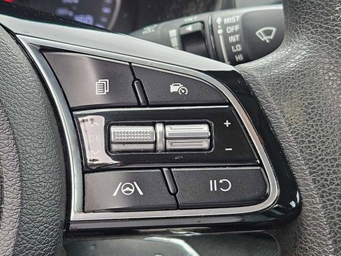 Certified 2024 Kia Forte LXS FWD image 13