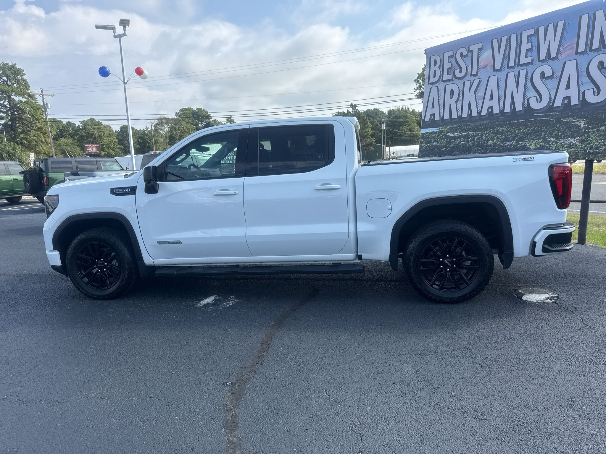 Used 2024 GMC Sierra 1500 Elevation w/ Elevation Premium Package AWD/4WD image 8