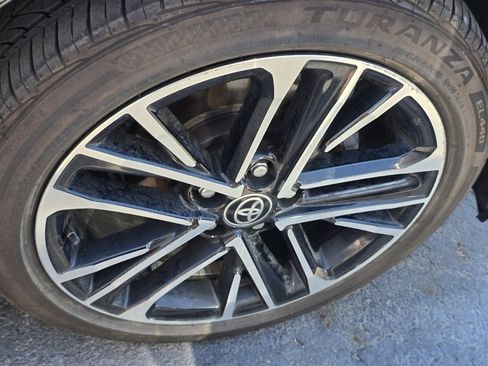 Used 2025 Toyota Camry XLE AWD/4WD image 23