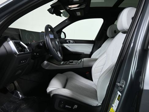Certified 2024 BMW X5 xDrive50e w/ Premium Package image 3