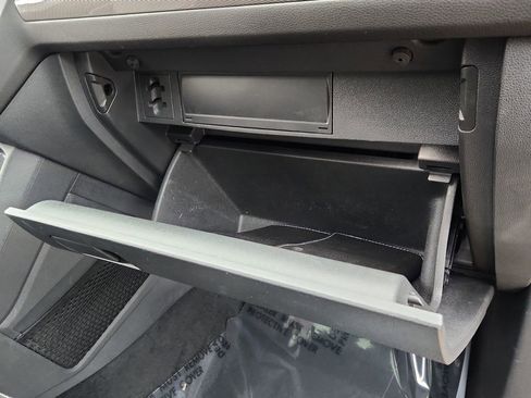 Used 2022 Volkswagen Tiguan SE R-Line image 22