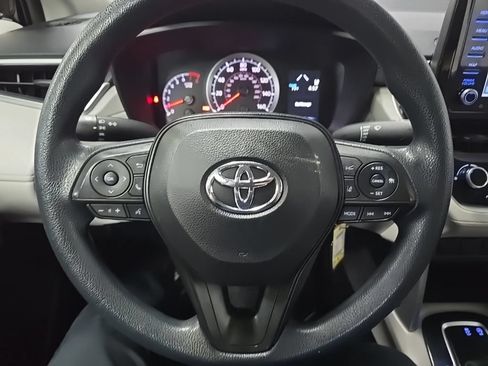 Used 2022 Toyota Corolla Cross L AWD/4WD image 18