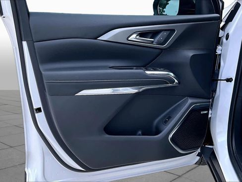 Used 2024 Chevrolet Traverse LT w/ Enhanced Driving Package FWD image 21